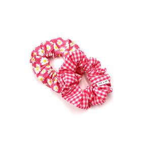 Pink Daisy Scrunchies